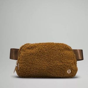 NWT Lululemon Fleece Belt Bag burnt caramel